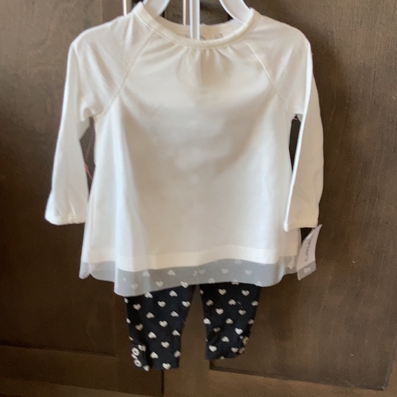💖3/$25 Carter’s baby outfit - Picture 3 of 10